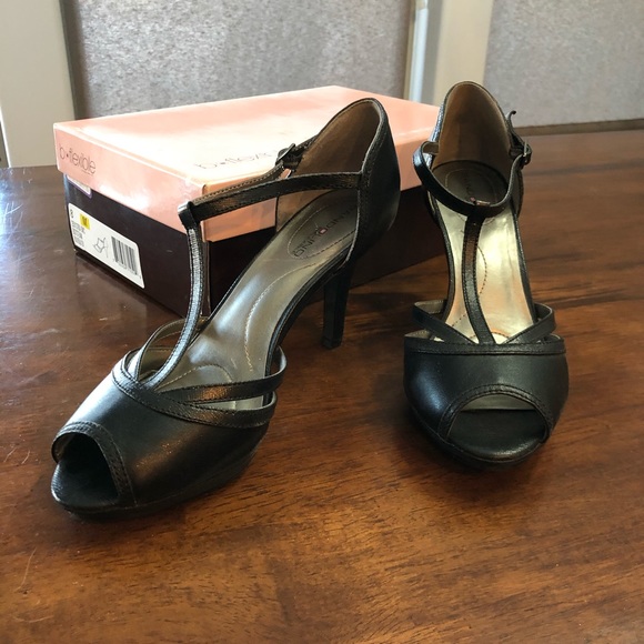 b flexible Black 3.5 inch Heel - Picture 3 of 3